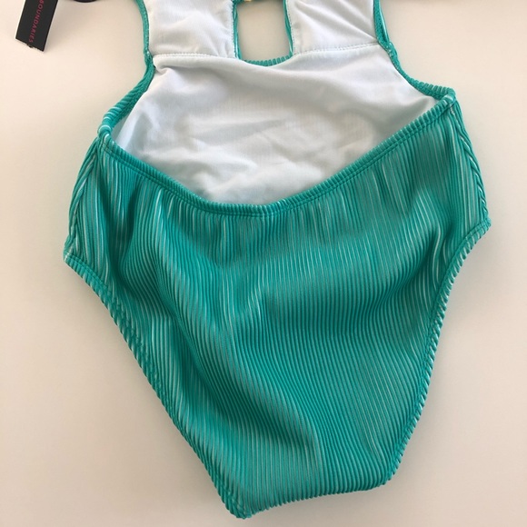 NWT No boundaries ribbed monokini swimsuit Med - Picture 8 of 8